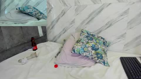 xionela gates online show from 02-28-25, 01:47