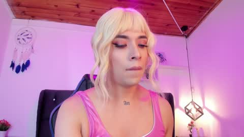 Snapshot of nyx__blackwood chatting on 01-12-25, 08:04 nyx__blackwood online show from 01-12-25, 08:04