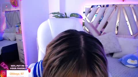 Alex   .    online show from 01-22-25, 08:17