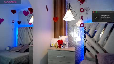 Alex   .    online show from 04-14-26, 02:17