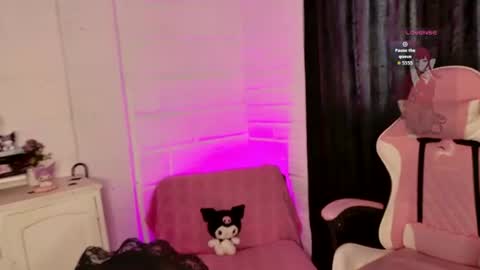 Snapshot of nyx_blackmoon chatting on 07-13-26, 03:15 Nyx BlackMoon online show from 07-13-26, 03:15
