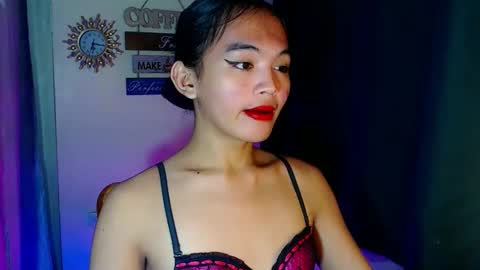 ITS ME NYXIEE online show from 12-17-25, 02:12