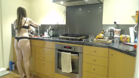 Stef  Derek online show from 02-08-25, 03:08