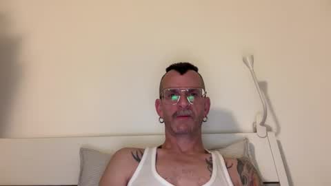 Snapshot of o_johnny_deep_o chatting on 02-13-26, 08:21 Jonathan Deep online show from 02-13-26, 08:21