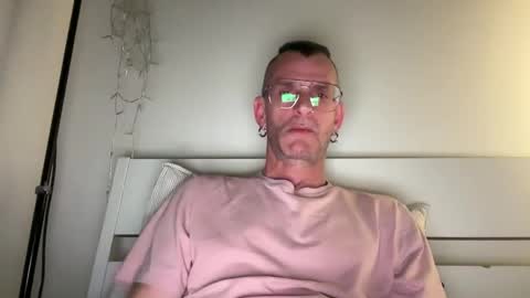 Jonathan Deep online show from 06-07-26, 10:24