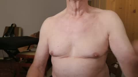 Snapshot of obediently77 chatting on 07-10-26, 08:44 obediently77 online show from 07-10-26, 08:44