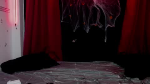 Snapshot of obey_missraven chatting on 10-30-25, 05:09 obey_missraven online show from 10-30-25, 05:09