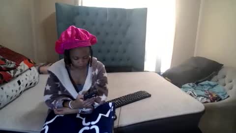 obsessedmimi online show from 05-25-26, 09:04