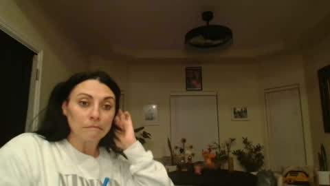 Snapshot of obsidianheartsx chatting on 10-26-25, 07:03 SimplyUs online show from 10-26-25, 07:03