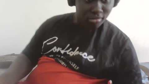 Snapshot of obsidianwest chatting on 07-14-26, 05:18 Obsidianwest online show from 07-14-26, 05:18