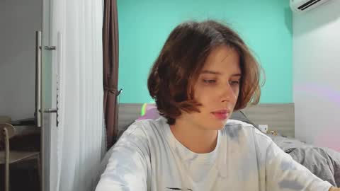 Snapshot of octopussy69x chatting on 12-11-24, 06:36 Evie online show from 12-11-24, 06:36