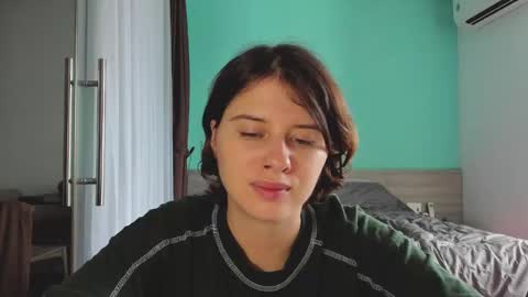 Snapshot of octopussy69x chatting on 12-13-24, 03:49 Evie online show from 12-13-24, 03:49