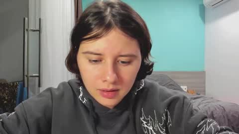 Snapshot of octopussy69x chatting on 12-15-24, 11:01 Evie online show from 12-15-24, 11:01