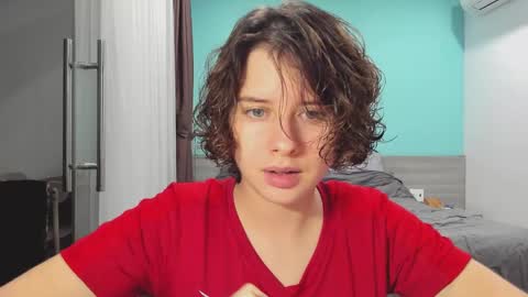 Snapshot of octopussy69x chatting on 12-16-24, 11:44 Evie online show from 12-16-24, 11:44