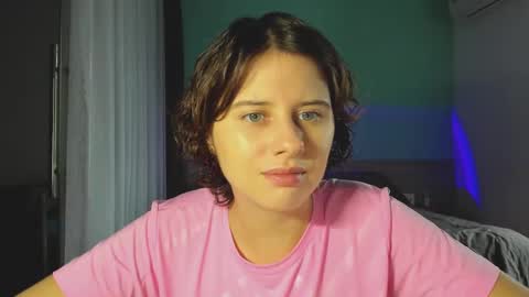 Snapshot of octopussy69x chatting on 12-20-24, 06:40 Evie online show from 12-20-24, 06:40