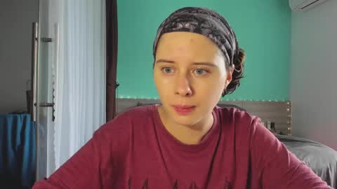 Snapshot of octopussy69x chatting on 12-23-24, 08:11 Evie online show from 12-23-24, 08:11