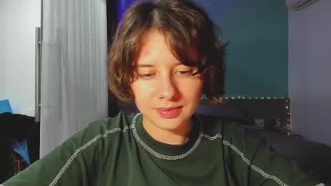 Snapshot of octopussy69x chatting on 01-14-25, 03:47 Evie online show from 01-14-25, 03:47