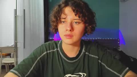 Snapshot of octopussy69x chatting on 01-17-25, 02:50 Evie online show from 01-17-25, 02:50