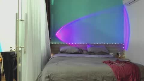 Snapshot of octopussy69x chatting on 01-21-25, 02:15 Evie online show from 01-21-25, 02:15