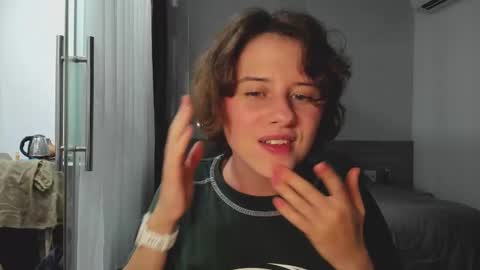 Snapshot of octopussy69x chatting on 03-02-25, 02:43 Evie online show from 03-02-25, 02:43