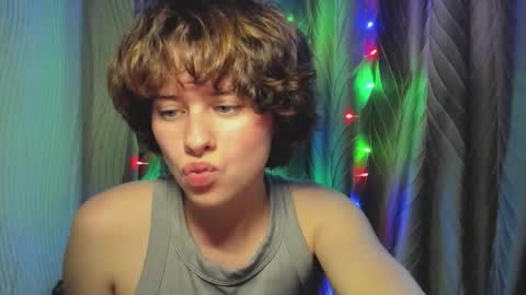 Snapshot of octopussy69x chatting on 09-19-25, 02:40 Evie online show from 09-19-25, 02:40