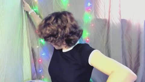 Snapshot of octopussy69x chatting on 09-20-25, 09:21 Evie online show from 09-20-25, 09:21