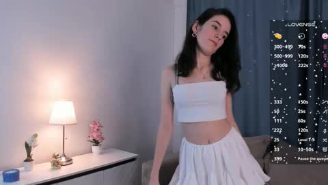 My name is Emily online show from 01-08-26, 06:32