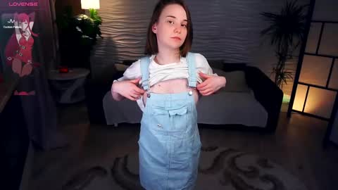 Snapshot of odellabowman chatting on 03-02-25, 02:21 Night Odella Bowman Julia online show from 03-02-25, 02:21