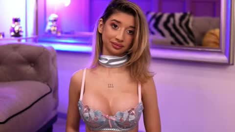 Odette online show from 10-10-25, 05:28