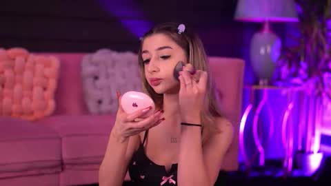 Odette online show from 03-17-26, 04:06