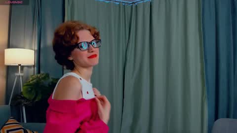 Snapshot of odettechurchwell chatting on 09-19-25, 03:52 Eli online show from 09-19-25, 03:52