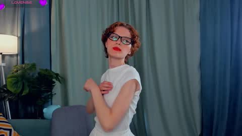 Snapshot of odettechurchwell chatting on 09-20-25, 04:35 Eli online show from 09-20-25, 04:35