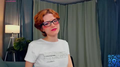 Snapshot of odettechurchwell chatting on 10-11-25, 04:12 Eli online show from 10-11-25, 04:12