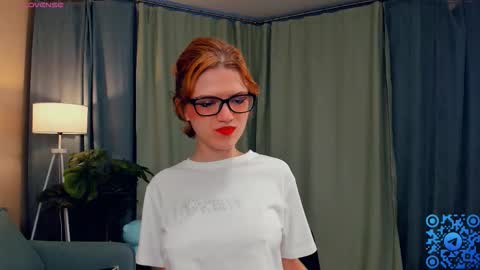 Snapshot of odettechurchwell chatting on 10-12-25, 03:38 Eli online show from 10-12-25, 03:38