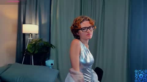 Snapshot of odettechurchwell chatting on 10-27-25, 04:16 Eli online show from 10-27-25, 04:16