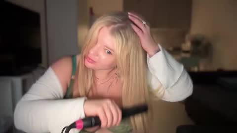 Odri online show from 11-06-25, 01:23