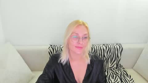 oeigesmik online show from 04-25-26, 01:41