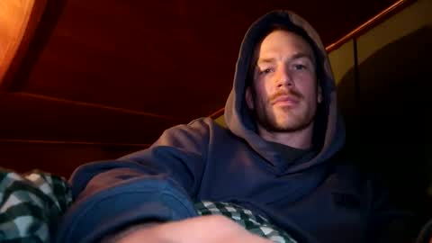 Snapshot of ofboatie chatting on 11-24-25, 07:57 Boatiie online show from 11-24-25, 07:57