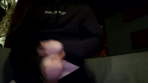 Snapshot of ofboatie chatting on 12-19-25, 06:59 Boatiie online show from 12-19-25, 06:59