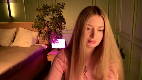 Snapshot of off_the_record_ chatting on 11-29-25, 01:03 off_the_record_ online show from 11-29-25, 01:03