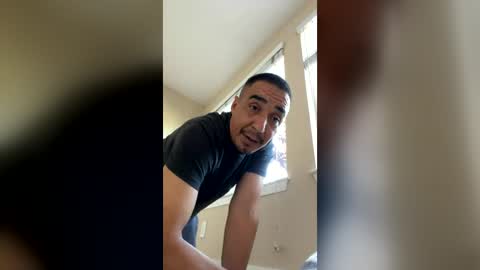 Snapshot of ofuentes chatting on 06-23-26, 12:41 ofuentes online show from 06-23-26, 12:41