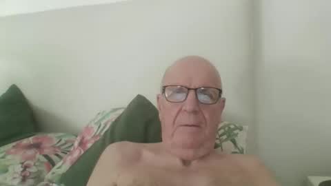 Snapshot of oggi95 chatting on 10-09-25, 12:14 oggi95 online show from 10-09-25, 12:14