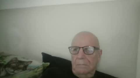 Snapshot of oggi95 chatting on 11-20-25, 10:48 oggi95 online show from 11-20-25, 10:48