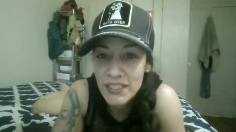 Snapshot of oglitcouple chatting on 12-31-24, 07:29 Lit en Cama online show from 12-31-24, 07:29