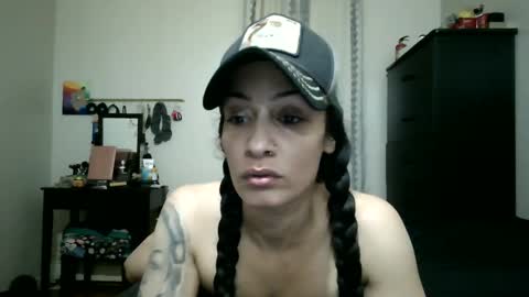 Snapshot of oglitcouple chatting on 10-06-25, 03:59 Lit en Cama online show from 10-06-25, 03:59