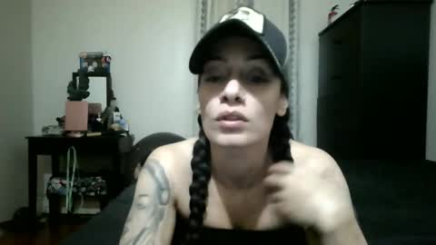 Snapshot of oglitcouple chatting on 11-30-25, 07:23 Lit en Cama online show from 11-30-25, 07:23