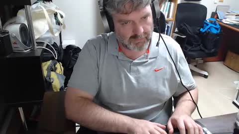 Woman message me men do not make demands and dont ask for pm only ladies. online show from 12-21-25, 04:14