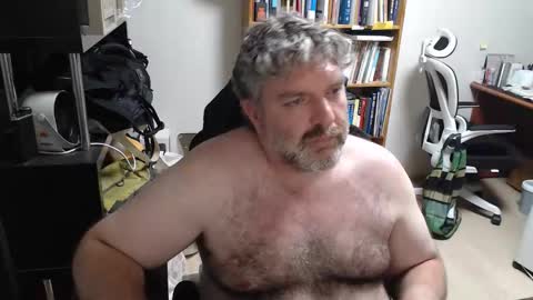 Woman message me men do not make demands and dont ask for pm only ladies. online show from 05-24-26, 05:18