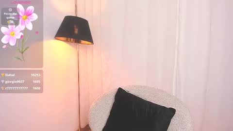 Snapshot of oh__holly chatting on 03-03-25, 04:14 Holly online show from 03-03-25, 04:14