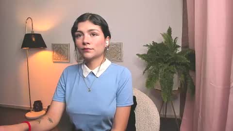 Snapshot of oh__holly chatting on 04-21-26, 12:34 Holly online show from 04-21-26, 12:34